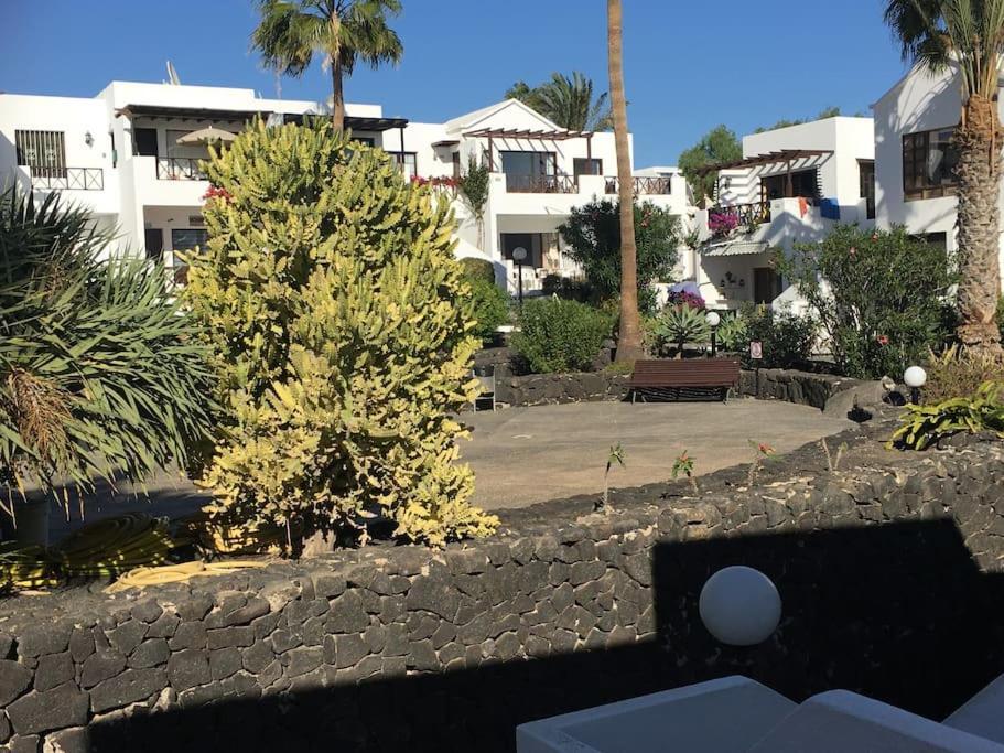 Stunning 2 Bedroom Vacation Vv On Seafront